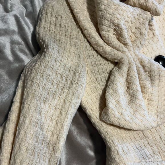 Nenette Lepore Mysterious Coat. - Picture 2 of 8